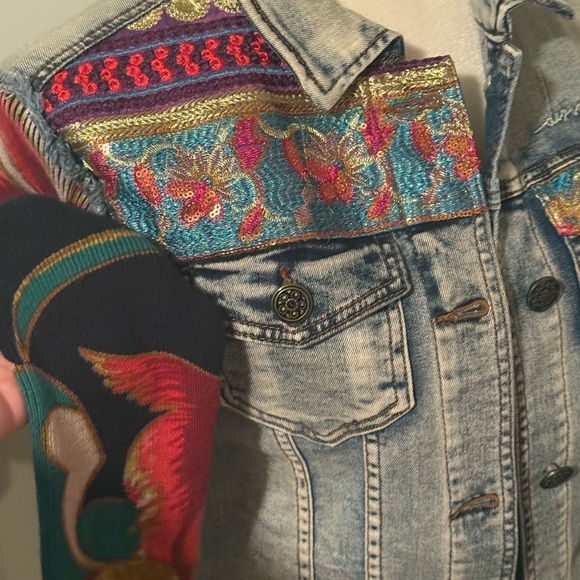 Desigual Denim Jacket with Multicolor Sleeves - Picture 9 of 10
